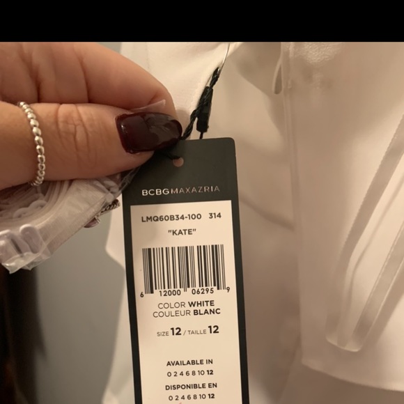 BCBG KATE DRESS IN WHITE - Picture 6 of 8